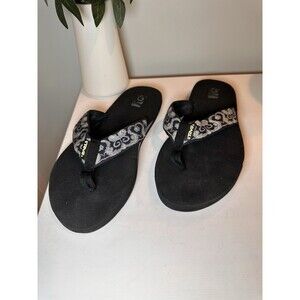 Teva Mush II Black Patterned Strap Thong Flip Flops Sandals Women's Size 9